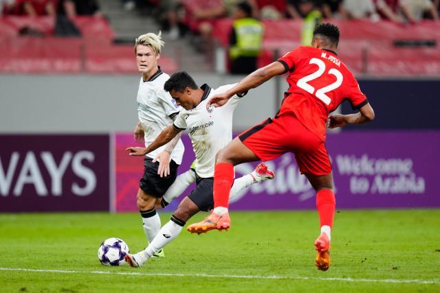 【亚冠精英】李圣龙失良机埃里克传射 海港0比3神户