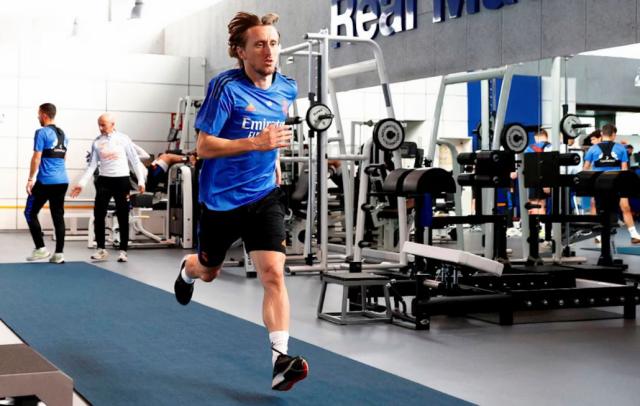 1740410757591024077.png modric 3.png