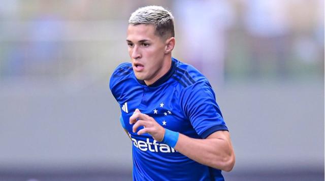 kaiyun-巴甲中场启程加盟海港在即 奥斯卡替身另有其人