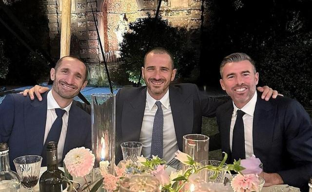 开云APP-BBC组合在笑声中重聚，斑马王朝的赢家记忆