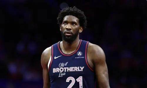 开云APP-复出首战轻松轰下40+10 恩比德唯一对手就是健康