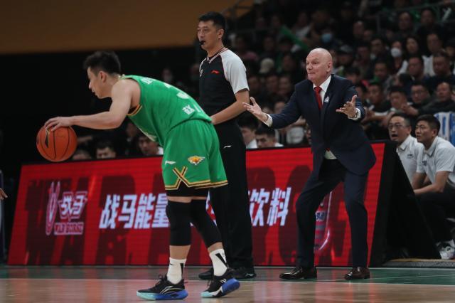 开云体育下载-8连胜！辽宁高歌猛进 无人能挡卫冕冠军