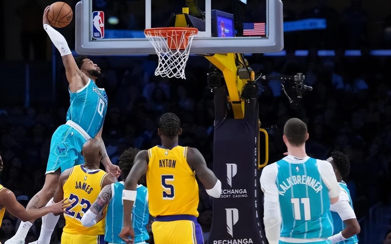 开云APP-湖人VS开拓者前瞻：湖人近5战4负，东契奇里夫斯缺阵，老詹单核