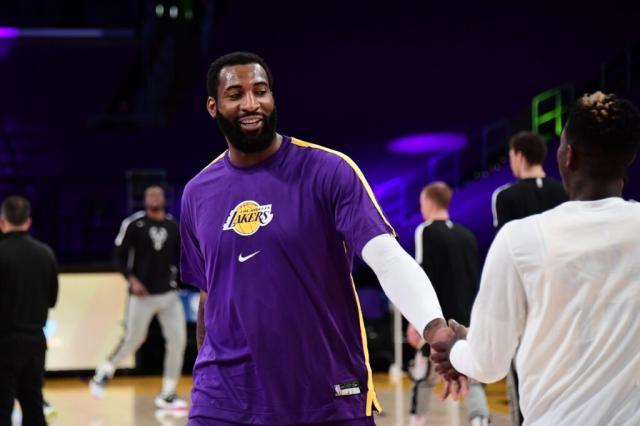 开云体育官网-庄神首战受伤，小加倍感冷落  湖人赔了夫人又折兵